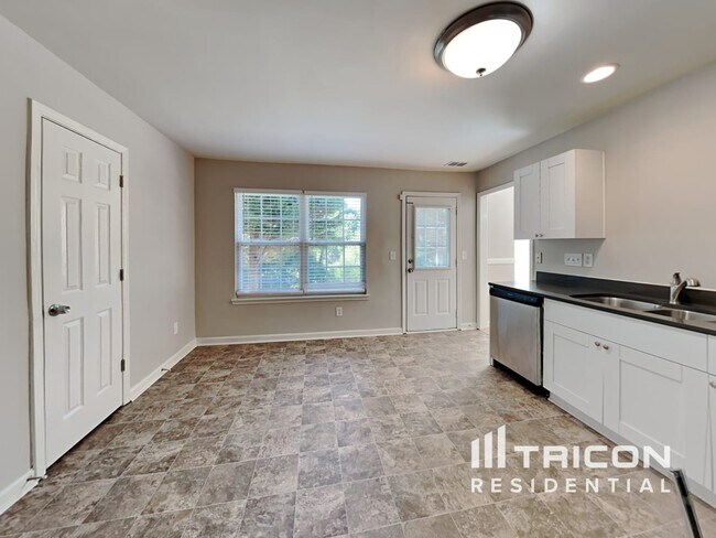 Building Photo - 1268 Winding Path Rd
