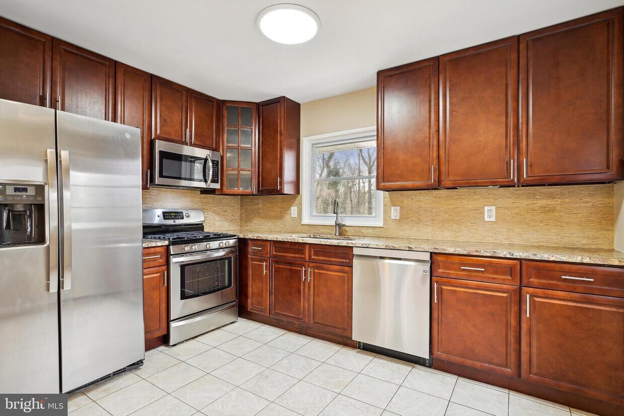 6329 Gentele Ct, Alexandria, VA 22310 House Rental in Alexandria, VA