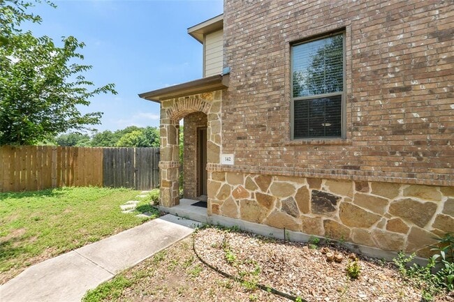 Building Photo - 142 Sierra Rose Loop