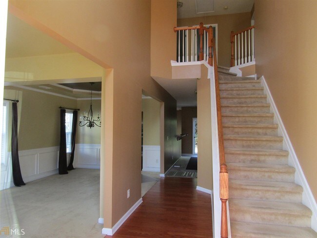 Building Photo - 2142 Shropshire Ln SE