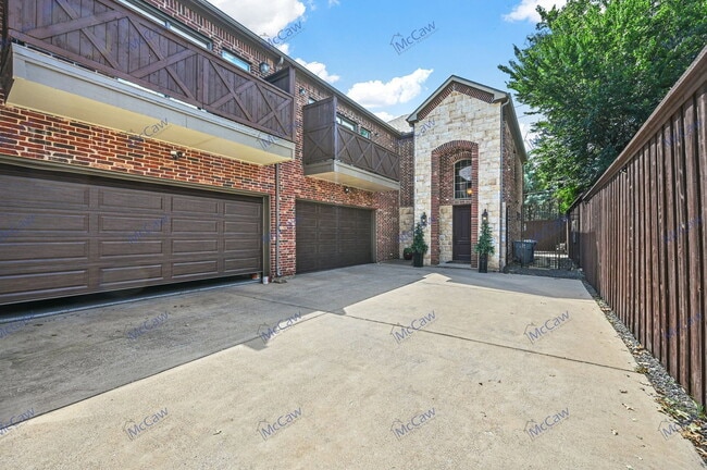 Photo - 5211 Mission Ave Apartment