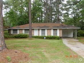 Building Photo - 1013 Belvedere Cir W