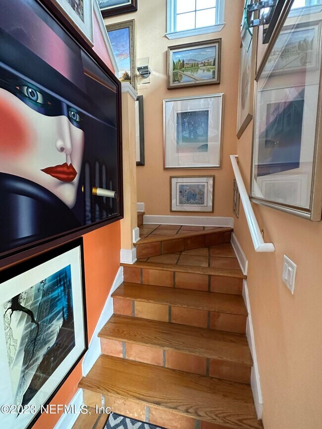 Foto del edificio - 351 S Roscoe Blvd