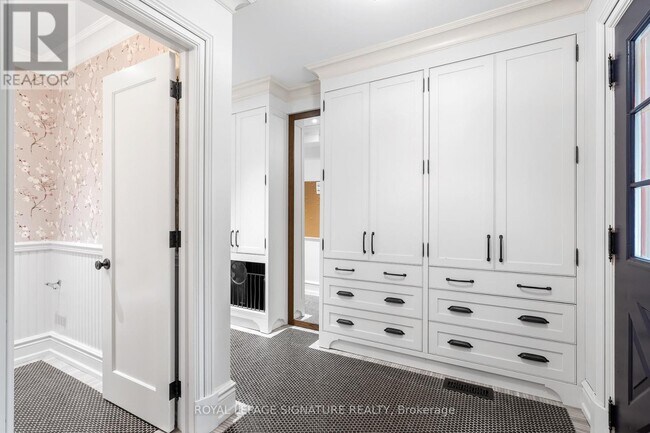 Photo du bâtiment - 26 Buckingham Ave