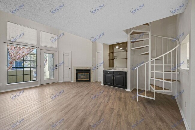 Foto del edificio - 5590 Spring Valley Rd