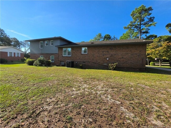 Building Photo - 112 Chloe Dr
