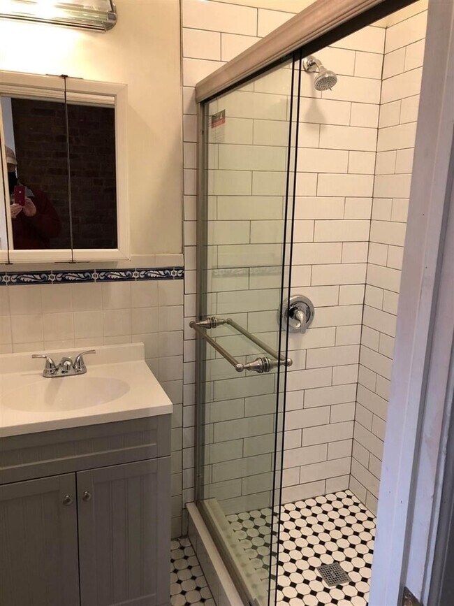 Foto del edificio - 421 Bloomfield St