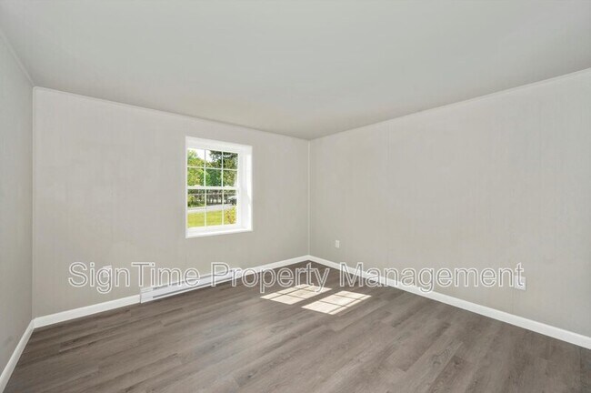 Building Photo - 15207 National Pike