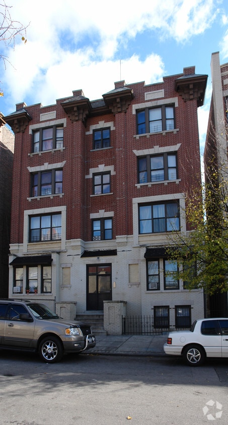 Primary Photo - 60 Elliot Ave