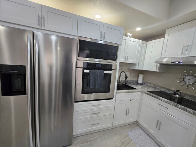 Building Photo - 349 Endeavor Way Ln