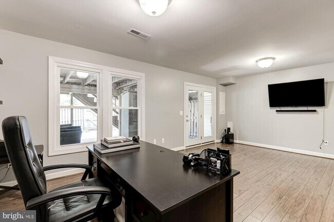 Building Photo - 20964 Promontory Square