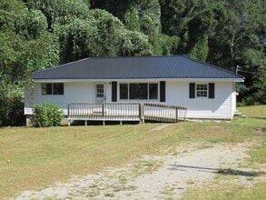 Building Photo - 36 Armstrong Dr