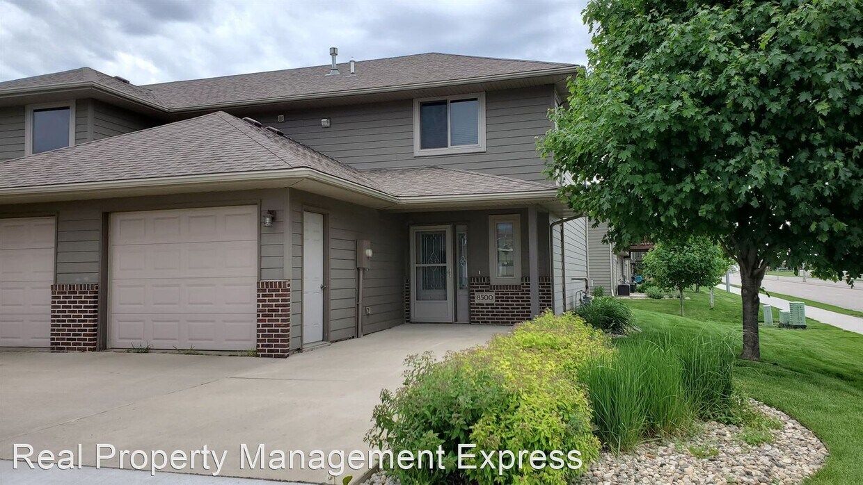 Primary Photo - 2 br, 1 bath House - 8500 W Lavern Wipf St.