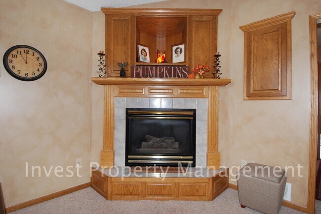 Foto del edificio - 21704 Rouillard Blvd