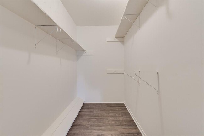 Building Photo - 7615 Lacy Hill Dr