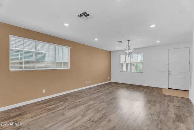 Building Photo - 1159 E Sabino Dr