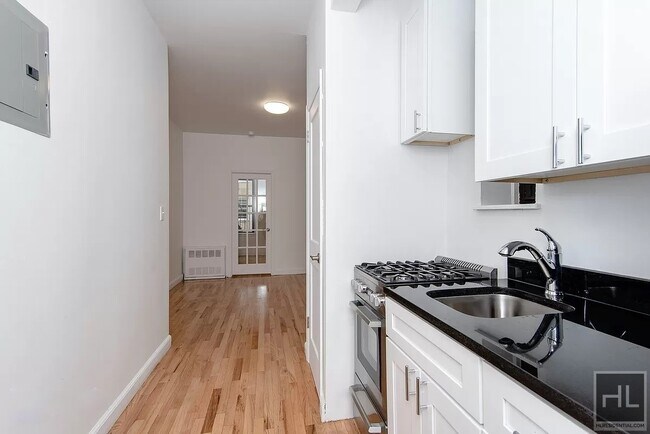 Foto del edificio - EAST 81 STREET
