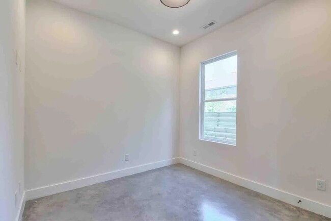 Foto del edificio - 1808 16th Ave N
