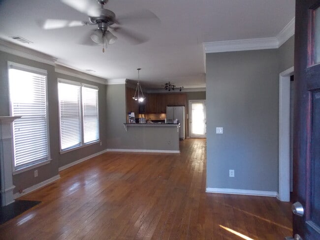 Photo - 1378 Lucile Ave SW House