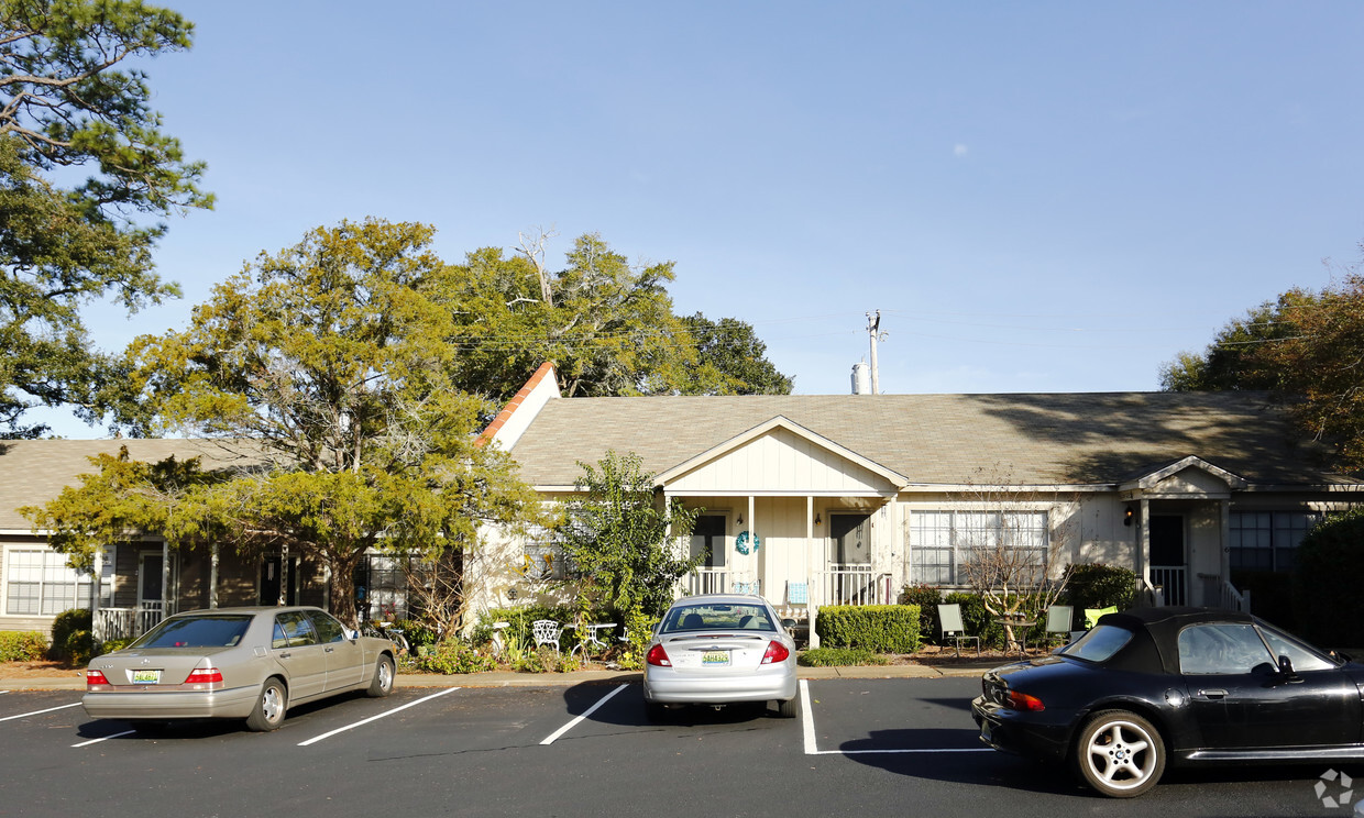 Building Photo - St.James Place apartments