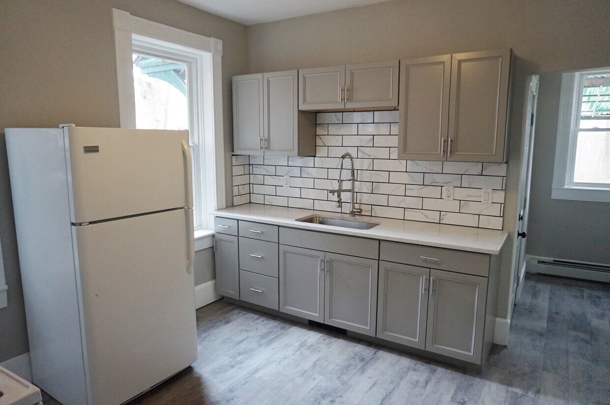 43 Lent St Unit 1, Poughkeepsie, NY 12601 Apartments in Poughkeepsie, NY