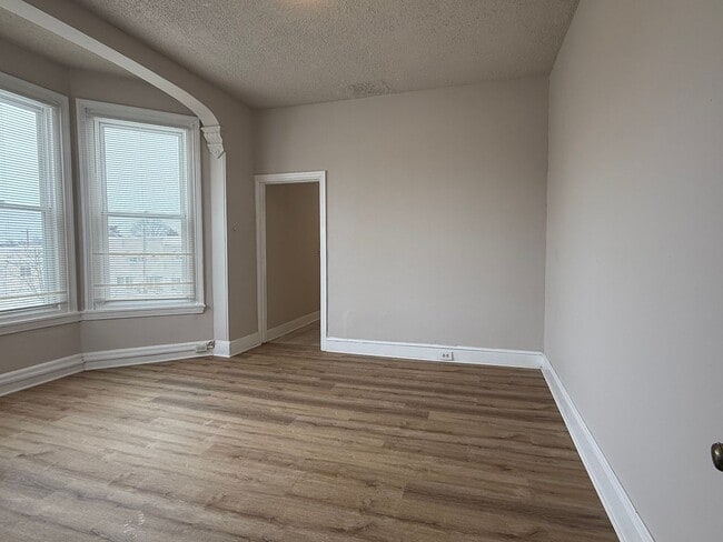 Foto del edificio - 1113 Lafayette Ave