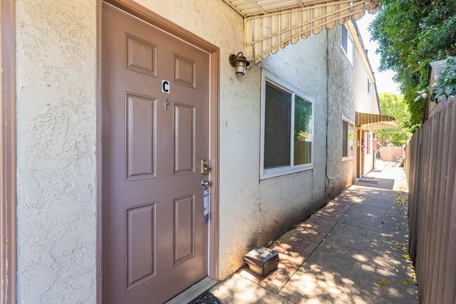 Building Photo - 350 Pismo St