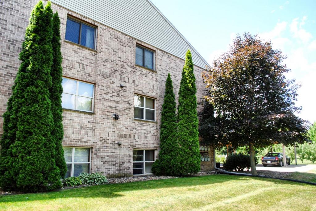 Building Photo - 2 Kiley Dr