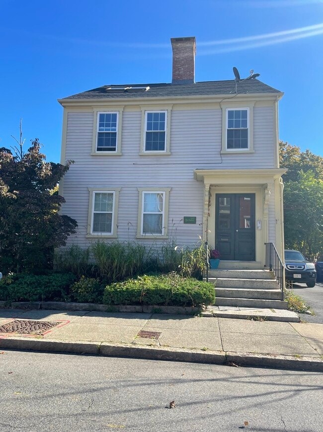 Building Photo - 22 S 6th St