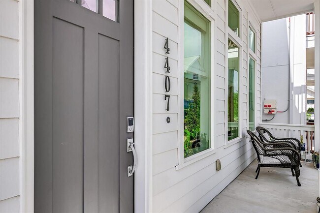 Foto del edificio - 4407 Night Owl Ln