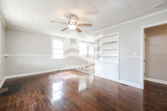 Foto del edificio - 1405 Benjamin St