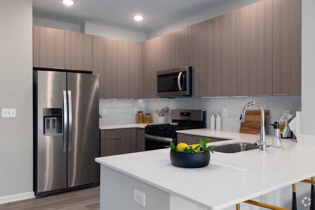 Interior Photo - The Edge at Main