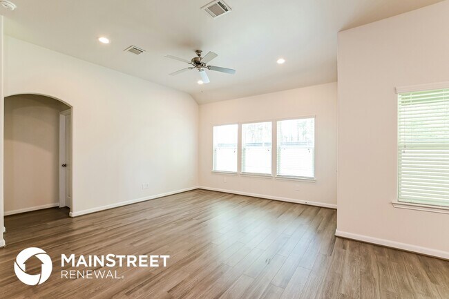 Foto del edificio - 17686 Cedar Crst Dr