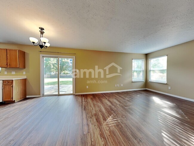 Building Photo - 640 Linden Creek