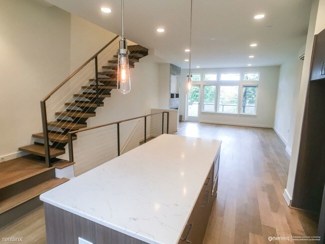 Foto del edificio - 172 107th Ave NE