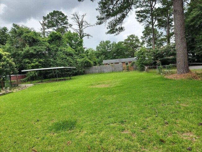 Foto del edificio - 3 Bedroom 2 Bath in East Columbus
