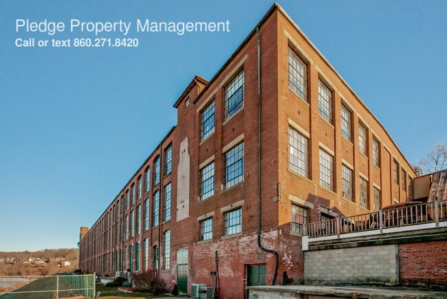 Building Photo - 68 Thermos Ave