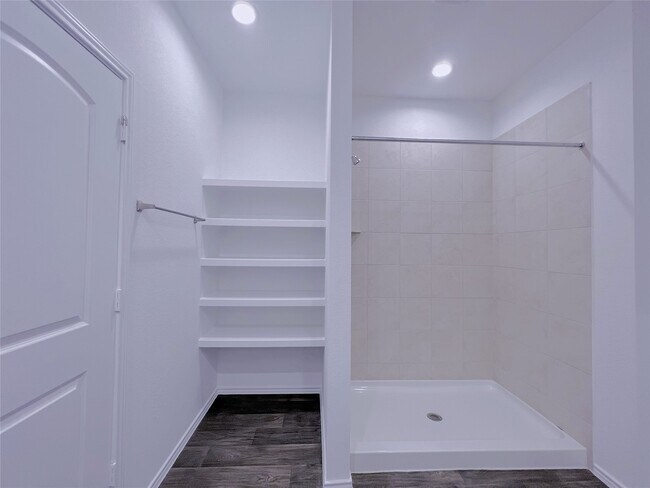Foto del edificio - 14866 Cypress Holw Dr