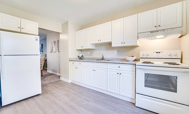 Building Photo - Brier Park Townhomes