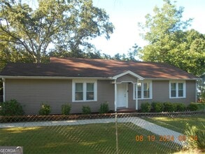 Building Photo - 101 Turner St