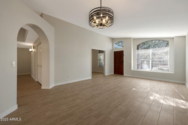 Building Photo - 5616 E Gelding Dr