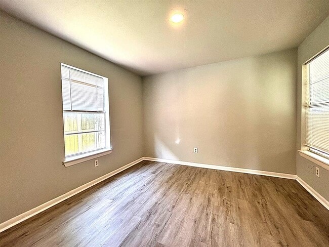 Building Photo - 408 Bowie St