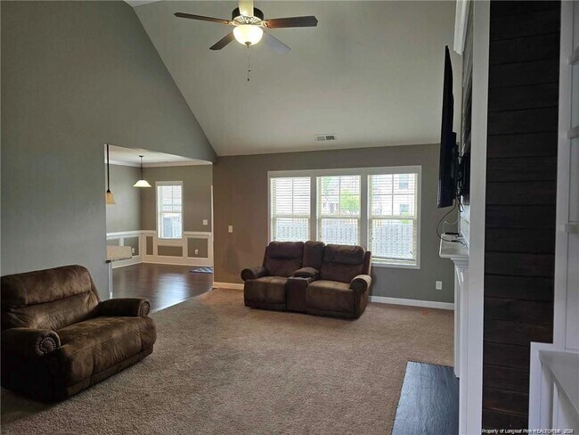 Building Photo - 323 Nottingley Dr