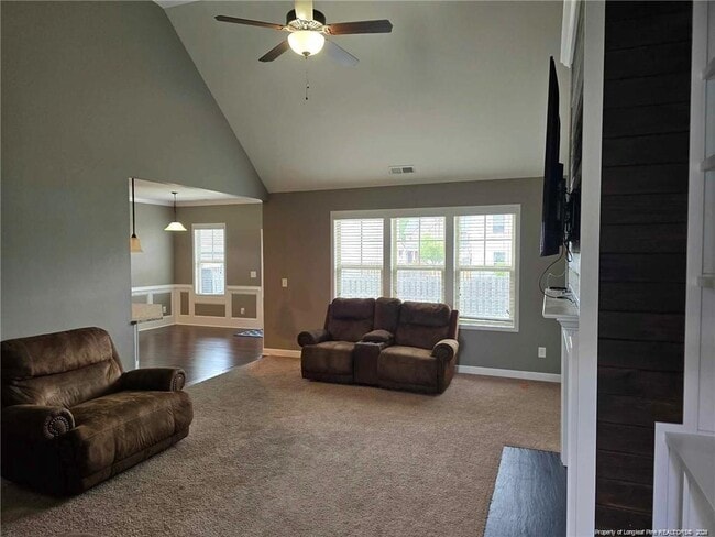 Foto del edificio - 323 Nottingley Dr