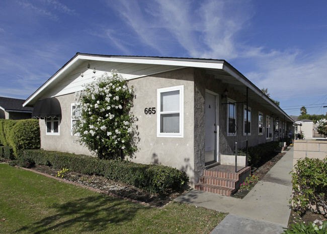 Building Photo - Civic Center Apartments