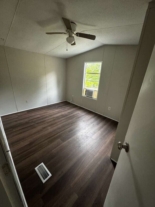 Foto del edificio - 2 Bedrooms - 2 Bathrooms