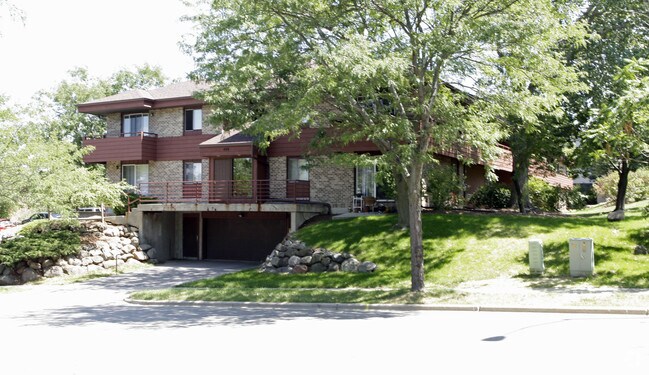 Foto del edificio - High Point Manor