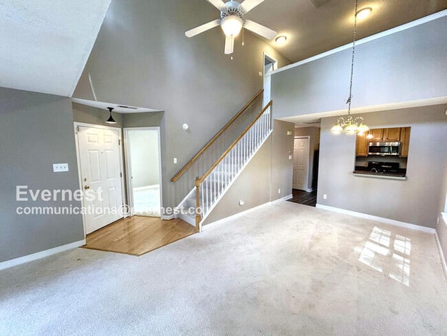 Building Photo - 4608 Twin Hickory Lake Dr
