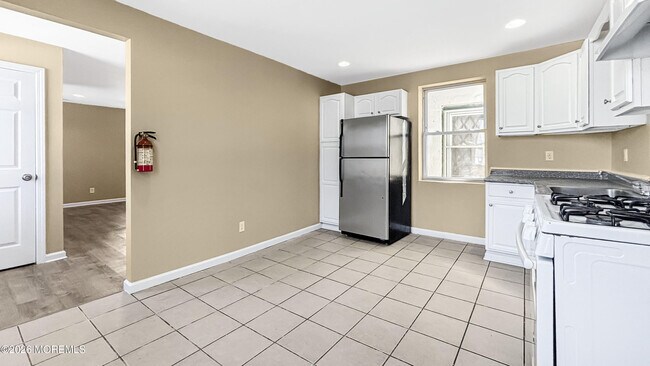 Foto del edificio - 1312 Mattison Ave