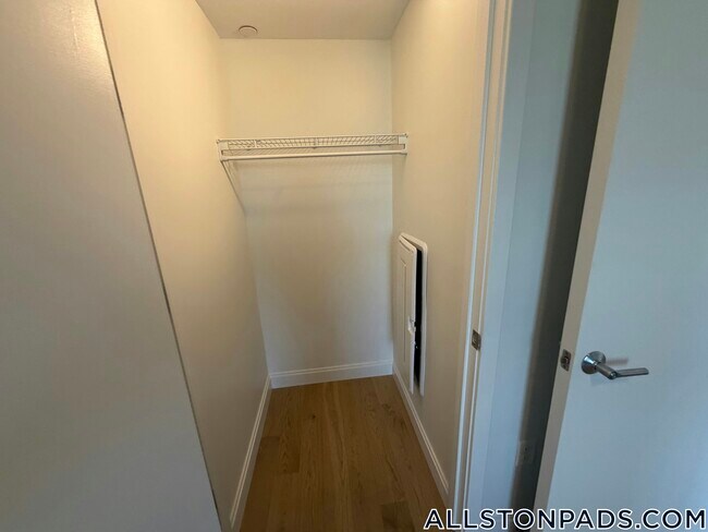 Foto del edificio - 55 Brighton Ave